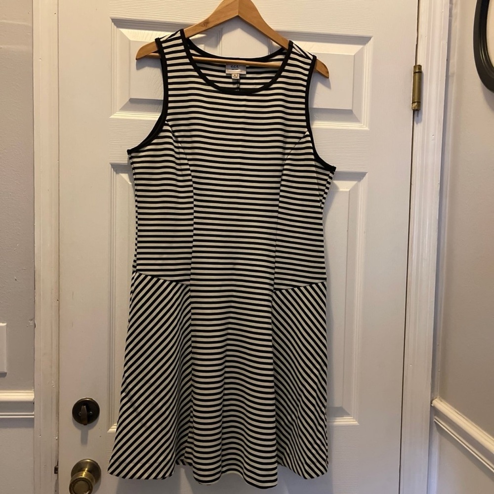 ECI Black and White Sleeveless A-Line Mini Dress